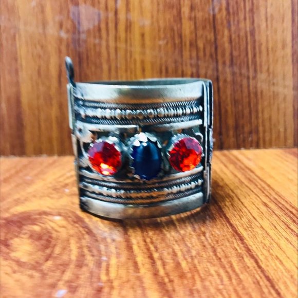 Single Red and Blue Glass Stone Cuff Bracelet, Nomadic Bracelet, Vintage Cuff - Picture 7 of 10